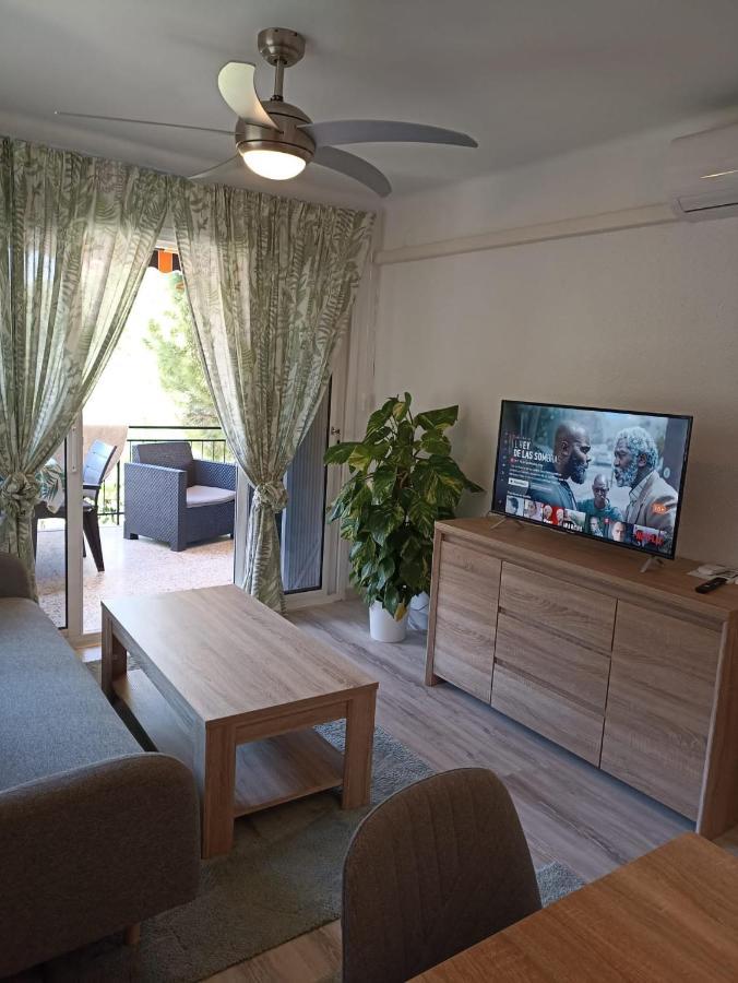 Apartamento Maya Relax Салоу Екстериор снимка