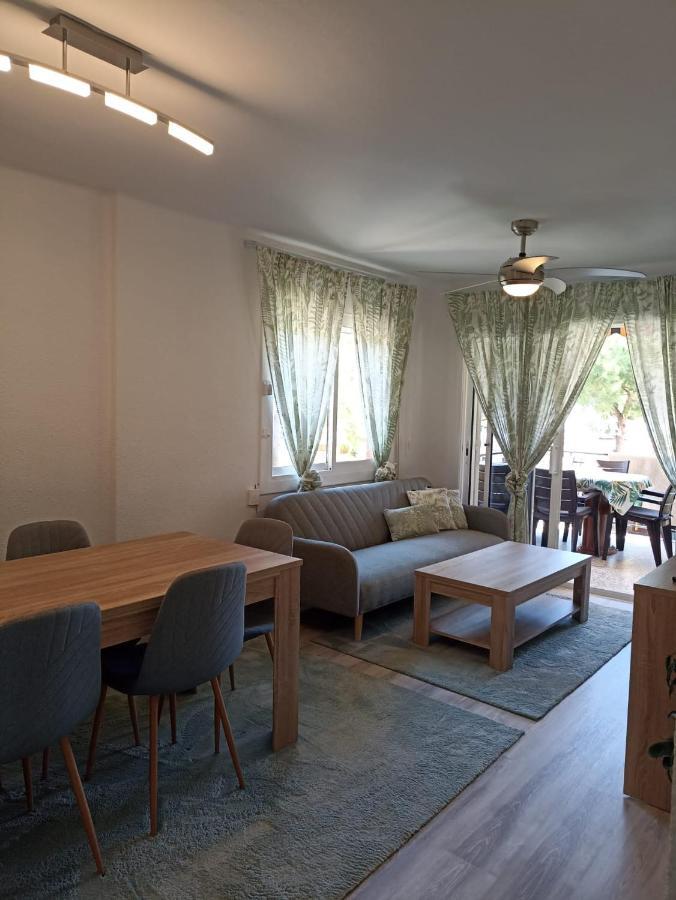 Apartamento Maya Relax Салоу Екстериор снимка