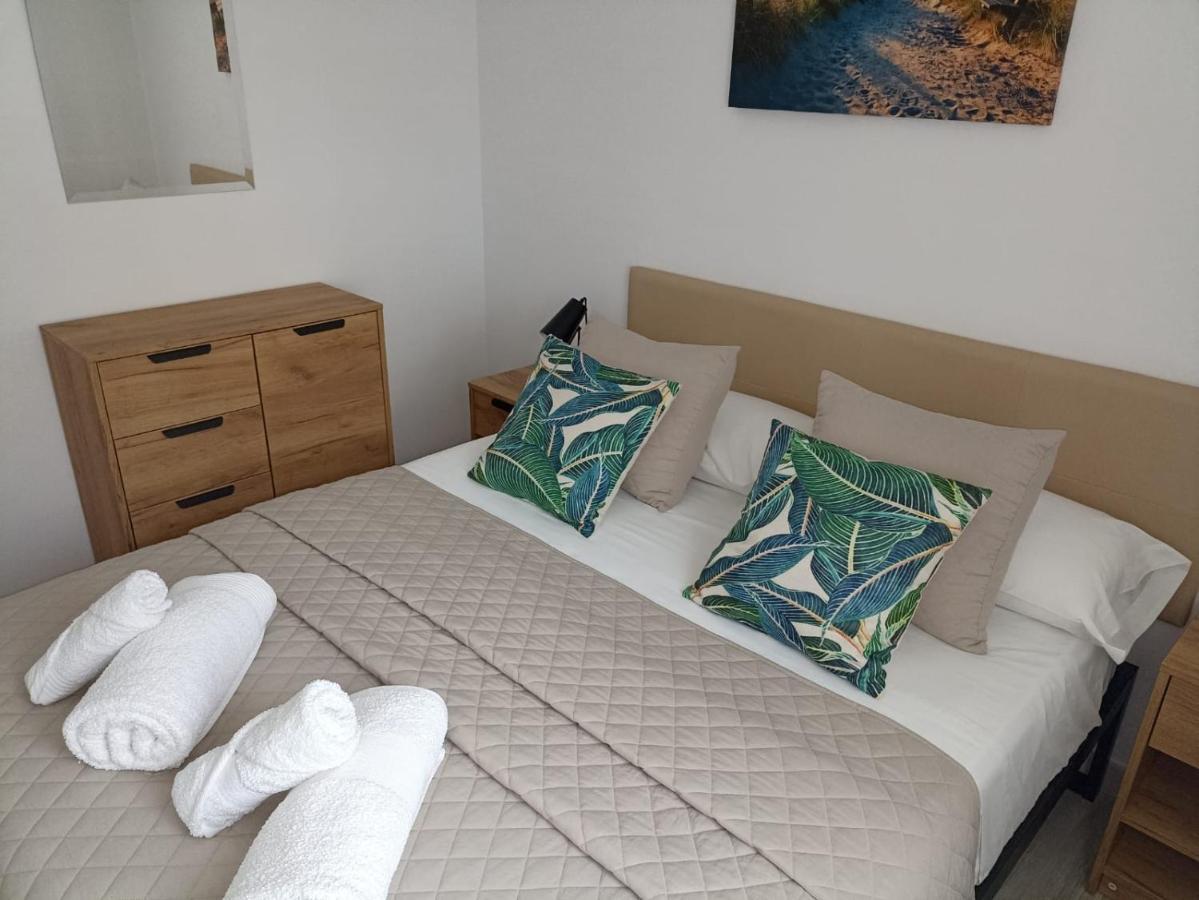 Apartamento Maya Relax Салоу Екстериор снимка